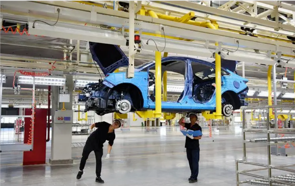 東田三防-工業平板電腦在汽車行業中的應用