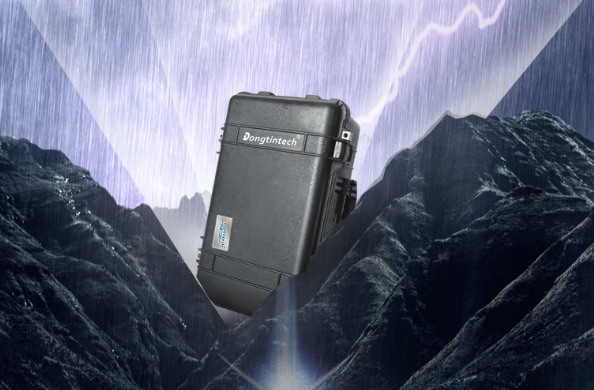 東田便攜式電腦一體機加固防護機箱.png 東田便攜式電腦一體機加固防護機箱.png