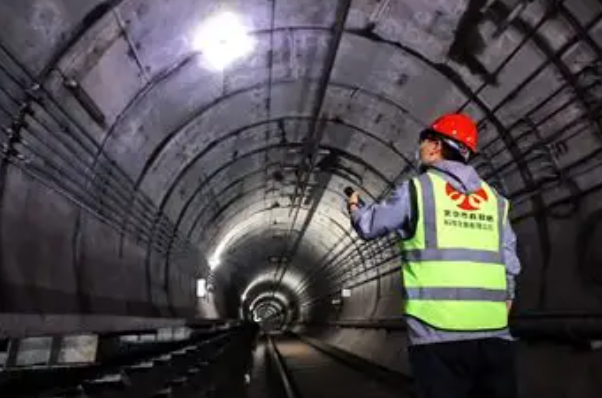 高性能加固筆記本在鐵路隧道安全檢查中的成功應用：東田方案解析