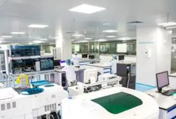 便攜機(jī)加固機(jī)，為實(shí)驗(yàn)室移動測試打造的高可靠雙屏工作站