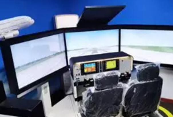 星光麒麟系統(tǒng)支持的國產(chǎn)化平板：航空仿真模擬領(lǐng)域的硬派選擇